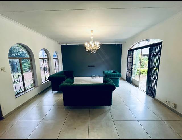 3 BEDROOM FREESTANDING FOR SALE IN PIERRE VAN RYNEVELD